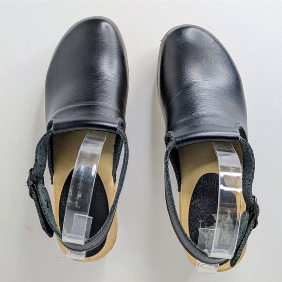 Sven Black Leather Mules with Wooden Heel - Picture 11 of 16